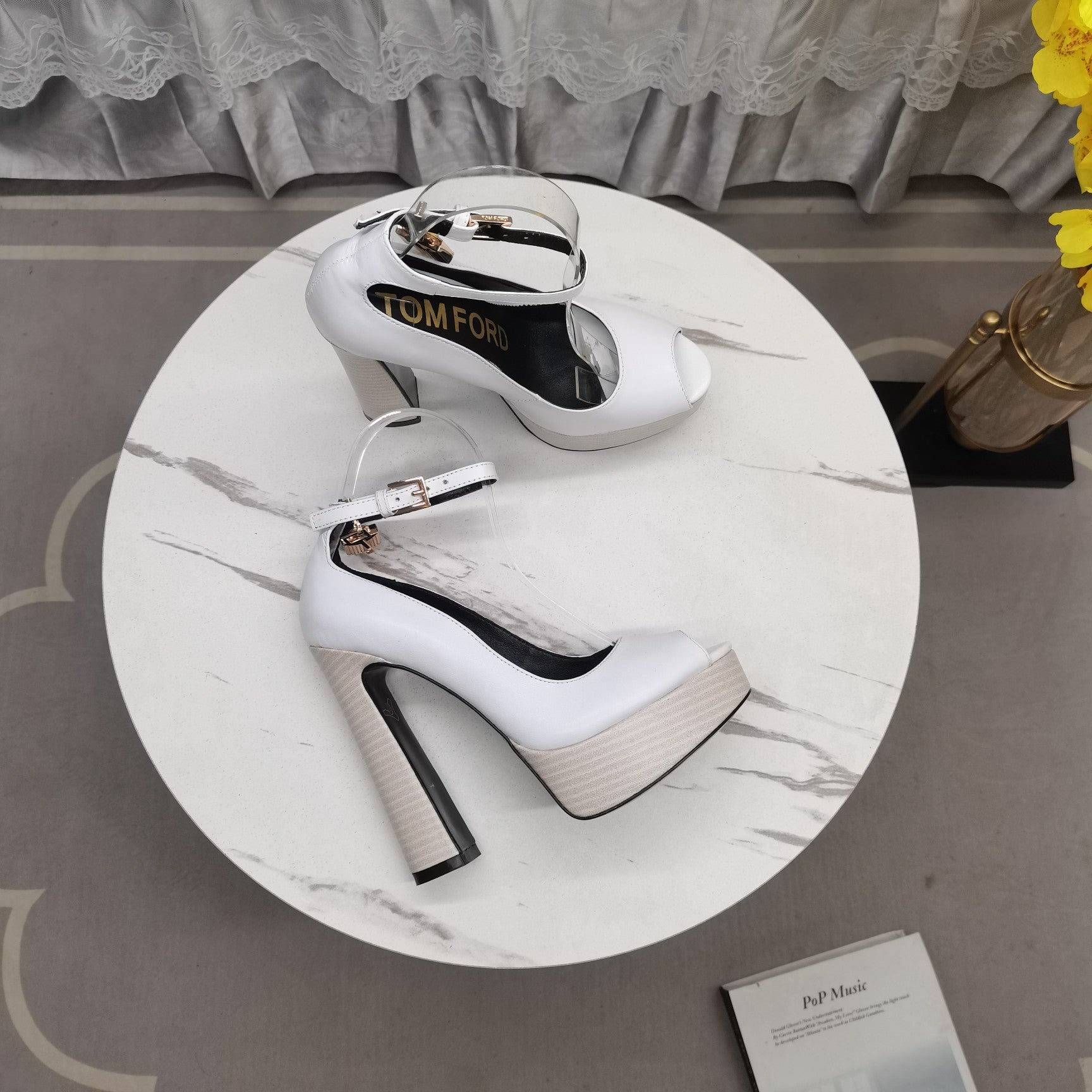 PADLOCK PLATFORM PEEP TOE PUMP 14 CM IN WHITE CALFSKIN