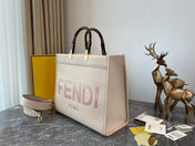 SHINE LARGE 35 TOTE IN BEIGE CREAM CALFSKIN