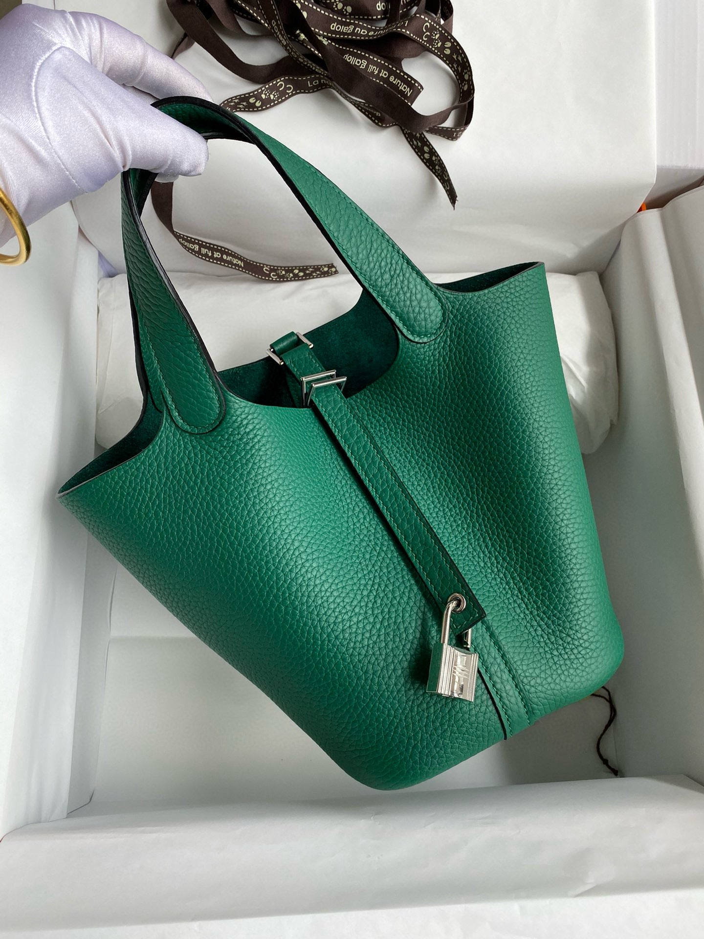 PICOTIN LOCK 18 EMERALD TOGO SILVER HARDWARE