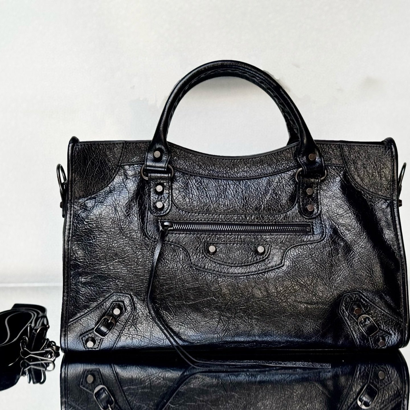 SMALL 30 LE CITY BAG IN BLACK LEATHER