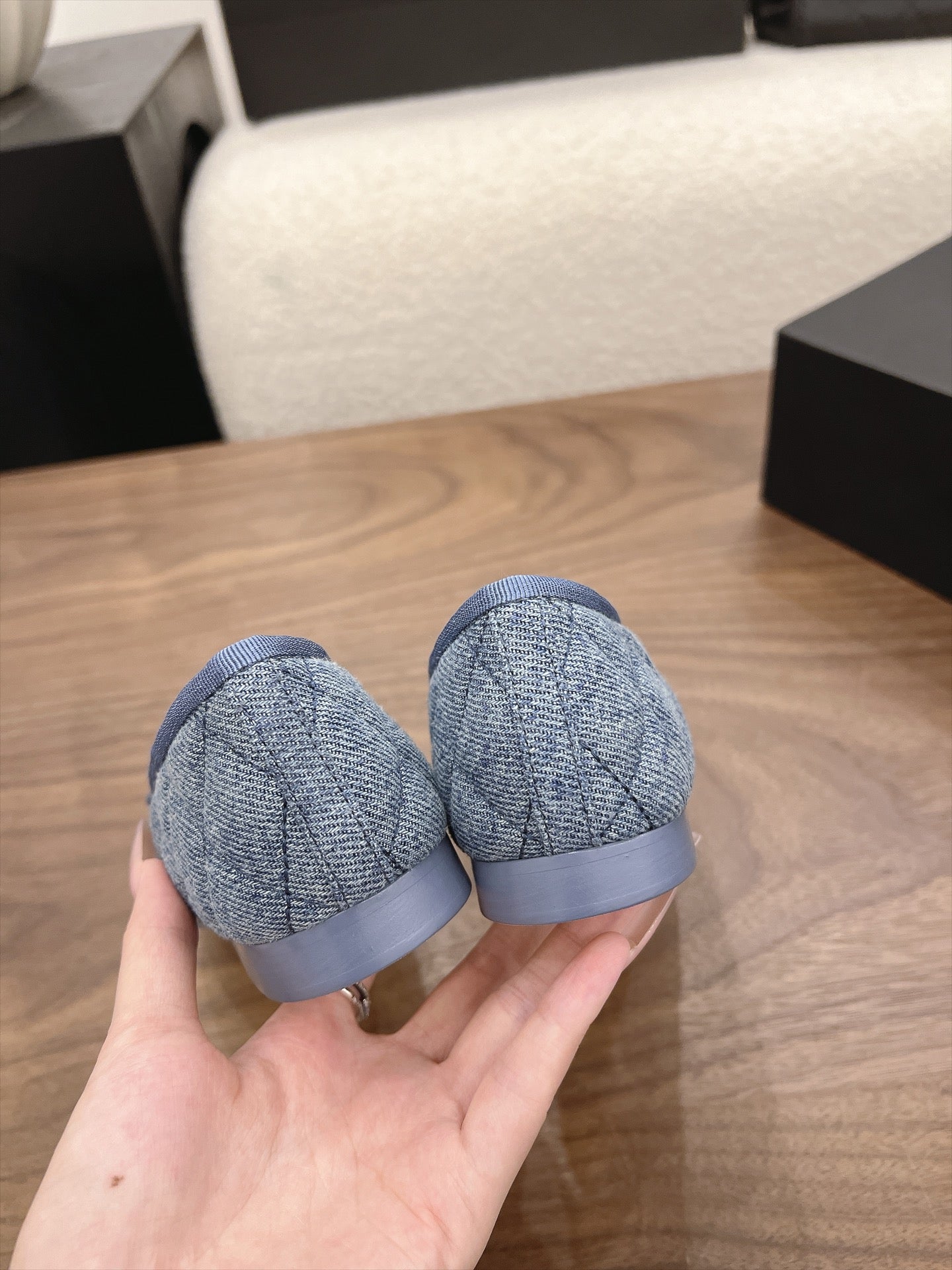 CHANEL 26S BALLET FLATS IN BLUE DENIM WITH CC LOGO & BOW DETAIL