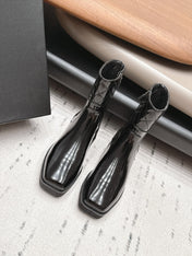 CHANEL 26S ANKLE BOOTS 40MM IN BLACK CALFSKIN PATENT AND QUILTED