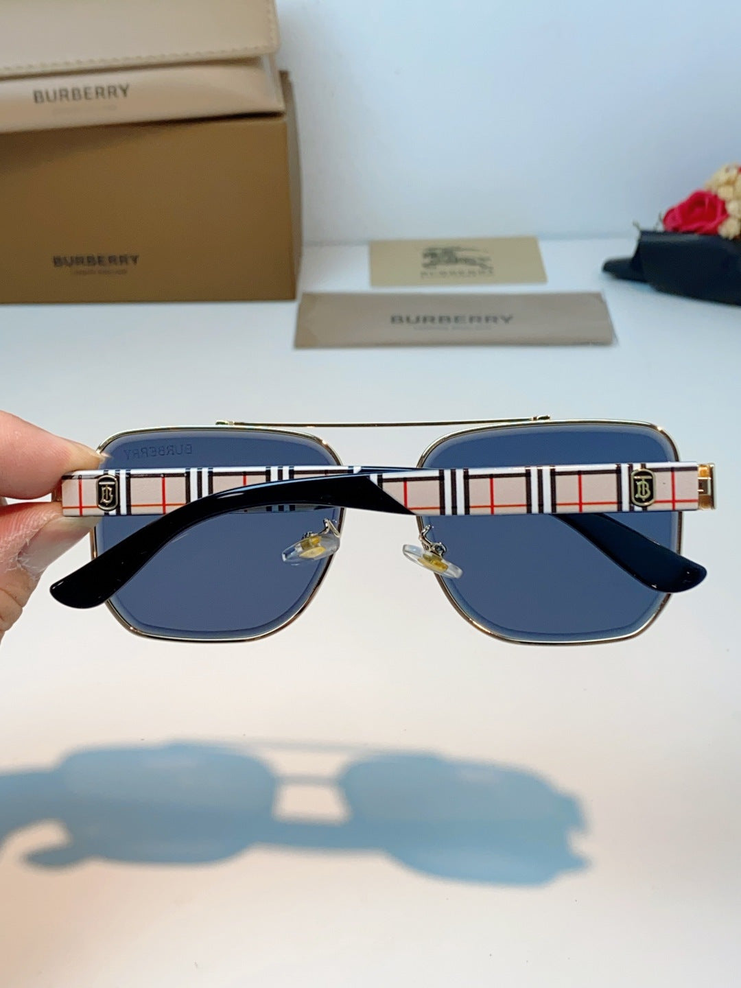 BURBERRY 26S RECTANGULAR FRAME IN METAL 419059