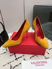 VALENTINO 26S HIGH HEELS 100 MM IN MUSTARD YELLOW SUEDE