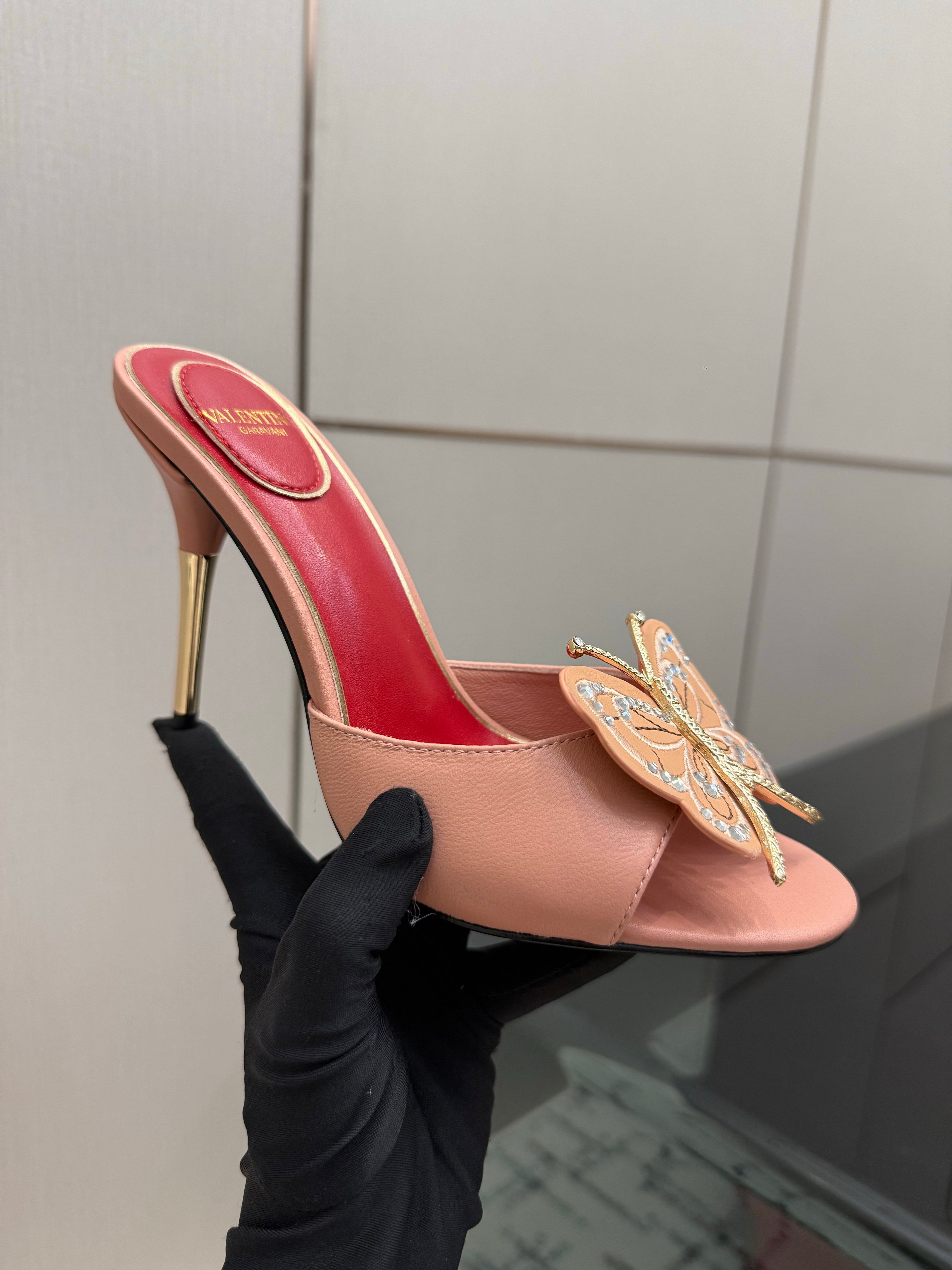 VALENTINO 26S BUTTERFLY HEEL SANDALS IN NUDE PINK CALFSKIN