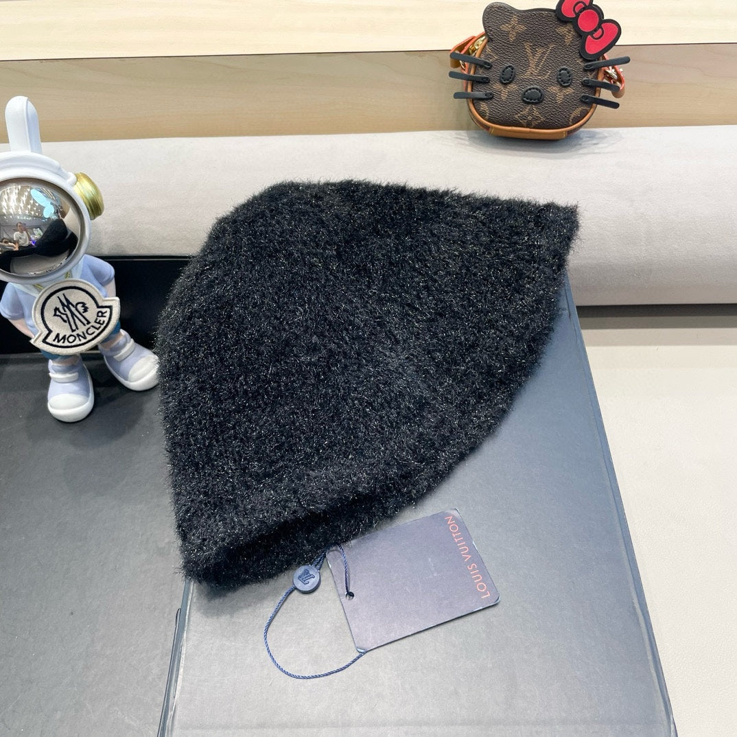 BUCKET HAT IN BLACK RABBIT FUR 404833