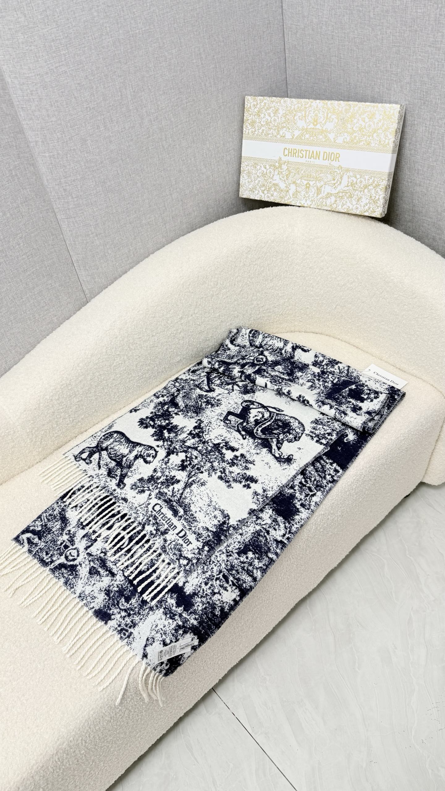 DIOR 26S SCARF 190 IN CASHMERE AND WOOL 435564