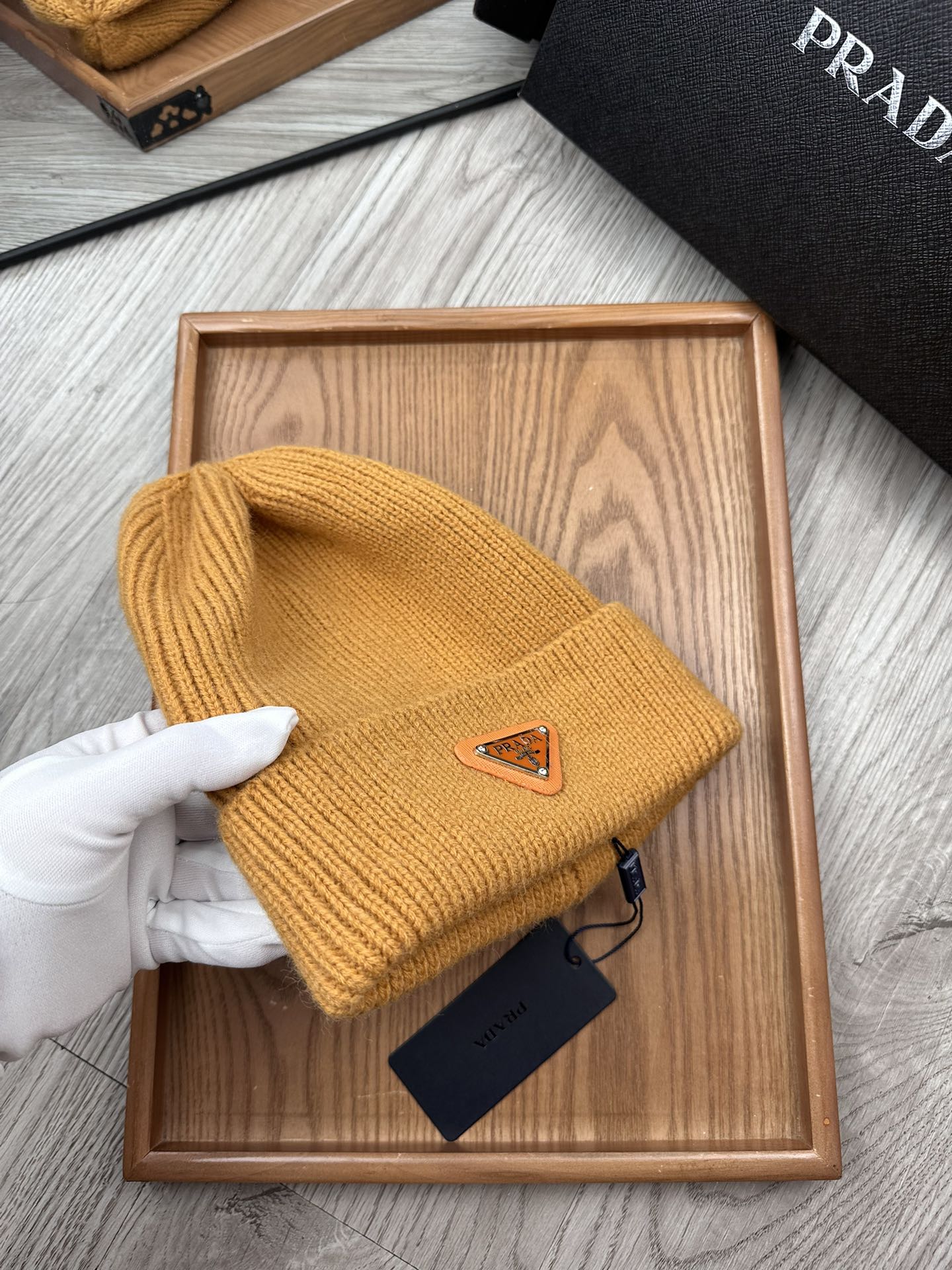 BEANIE HAT IN MUSTARD YELLOW WOOL 332397