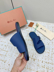 SANDALS IN CLASSIC BLUE CALFSKIN