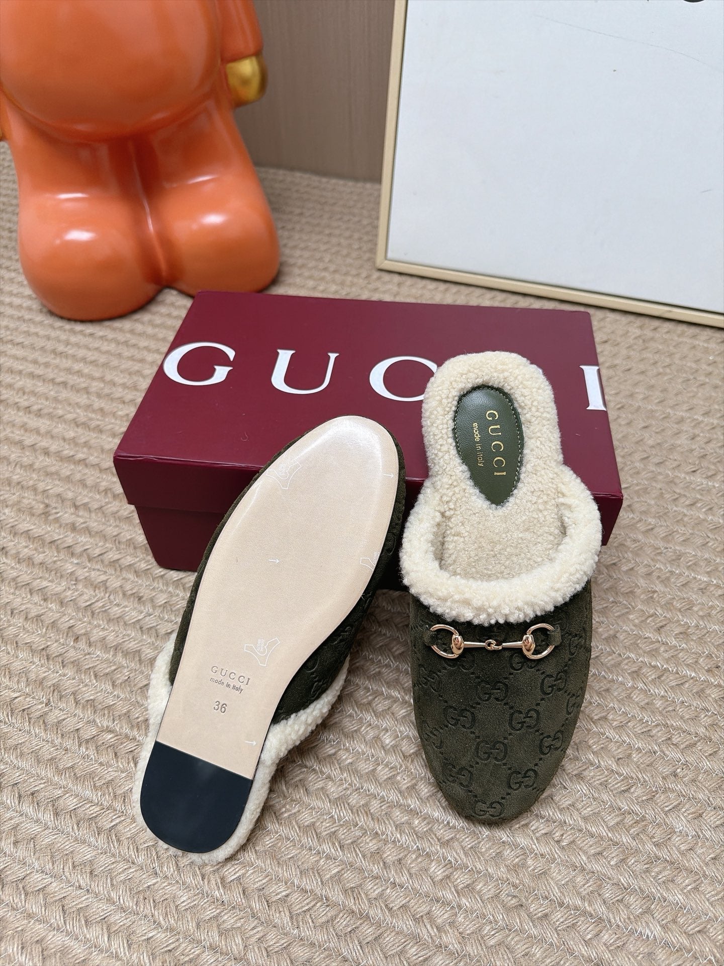GUCCI 26S SHEARLING-LINED MULES IN OLIVE GREEN SUEDE