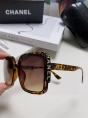 CHANEL 26S OVERSIZED SQUARE SHAPE IN ACETATE 399825