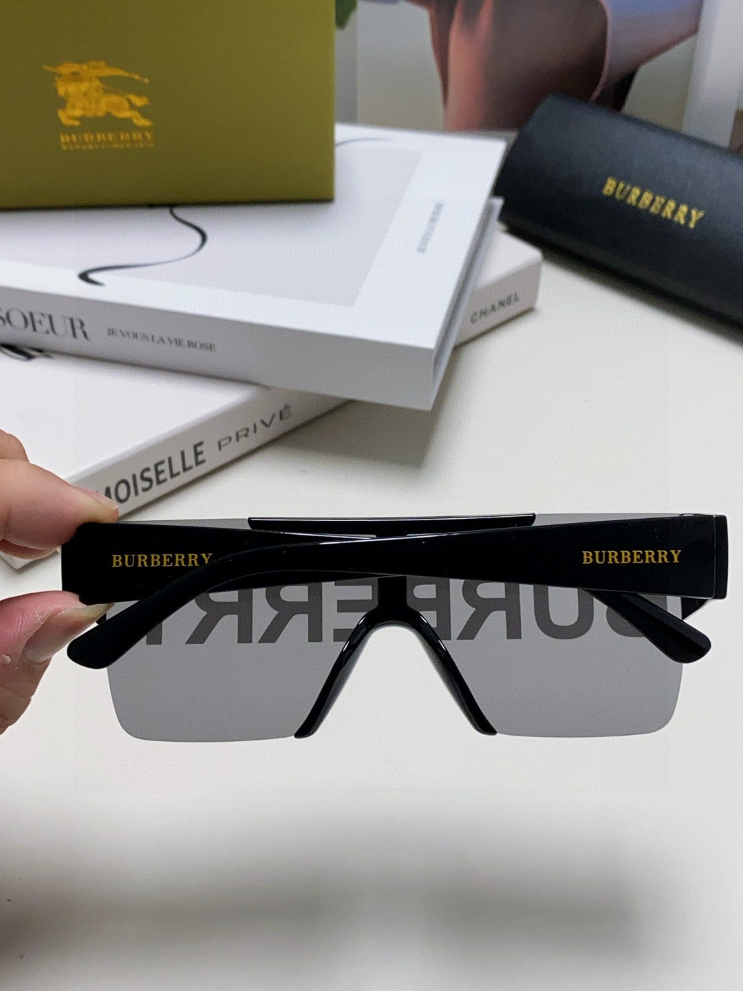 BURBERRY 26S SHIELD FRAME IN ACETATE 417211