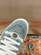 GUCCI 26S SCREENER SNEAKER IN LIGHT BLUE DENIM