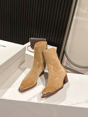 CELINE 25S CHELSEA BOOTS CLASSIC 45MM IN LIGHT BROWN SUEDE