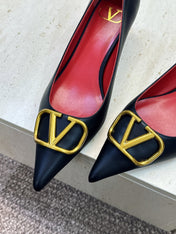 VALENTINO 26S HIGH HEELS 40 MM IN BLACK CALFSKIN WITH GOLD HARDWARE