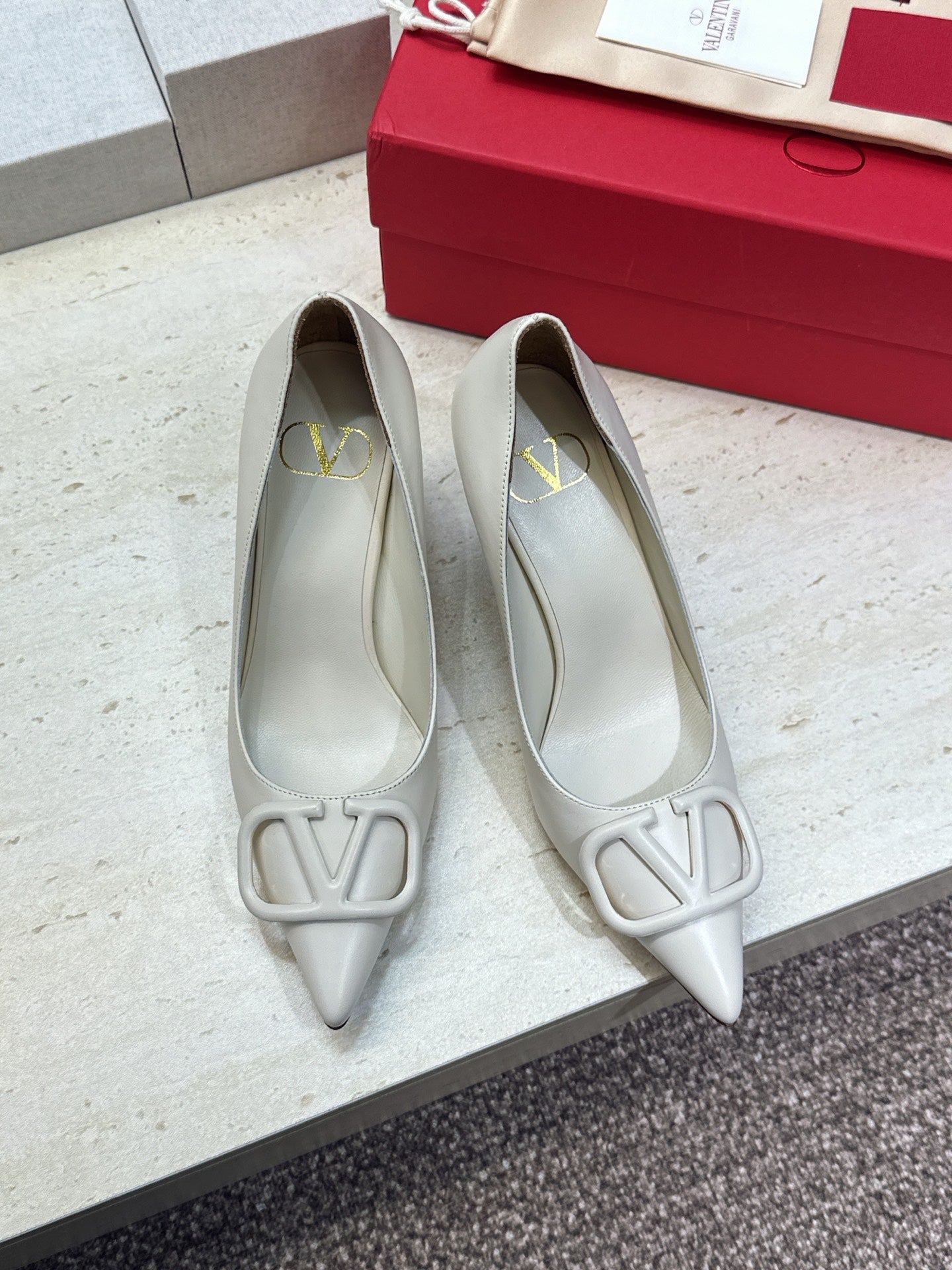 VALENTINO 26S HIGH HEELS 80 MM IN CREAM WHITE CALFSKIN