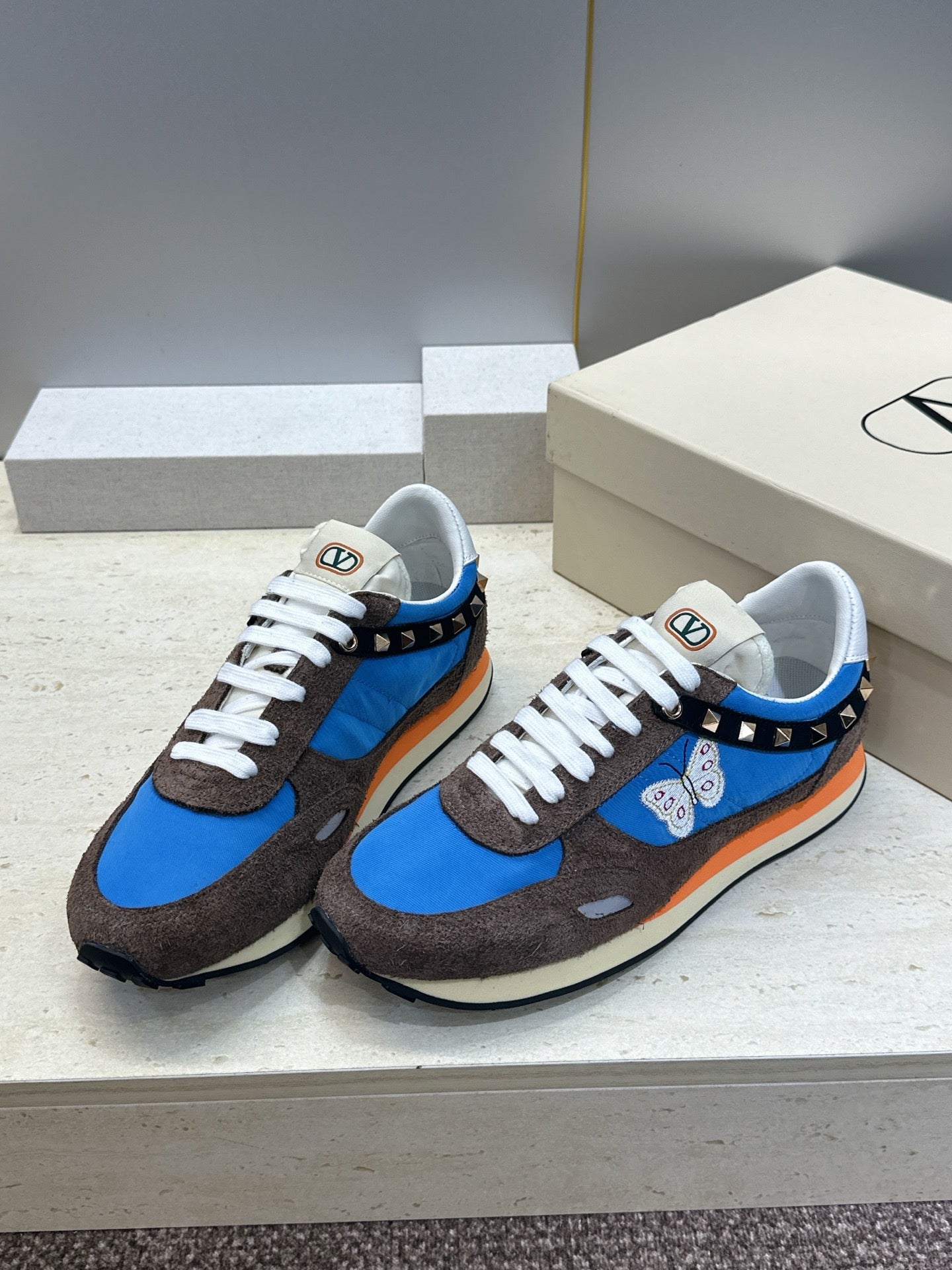 VALENTINO 26S BUTTERFLY EMBROIDERED SNEAKERS IN BROWN SUEDE & BLUE FABRIC