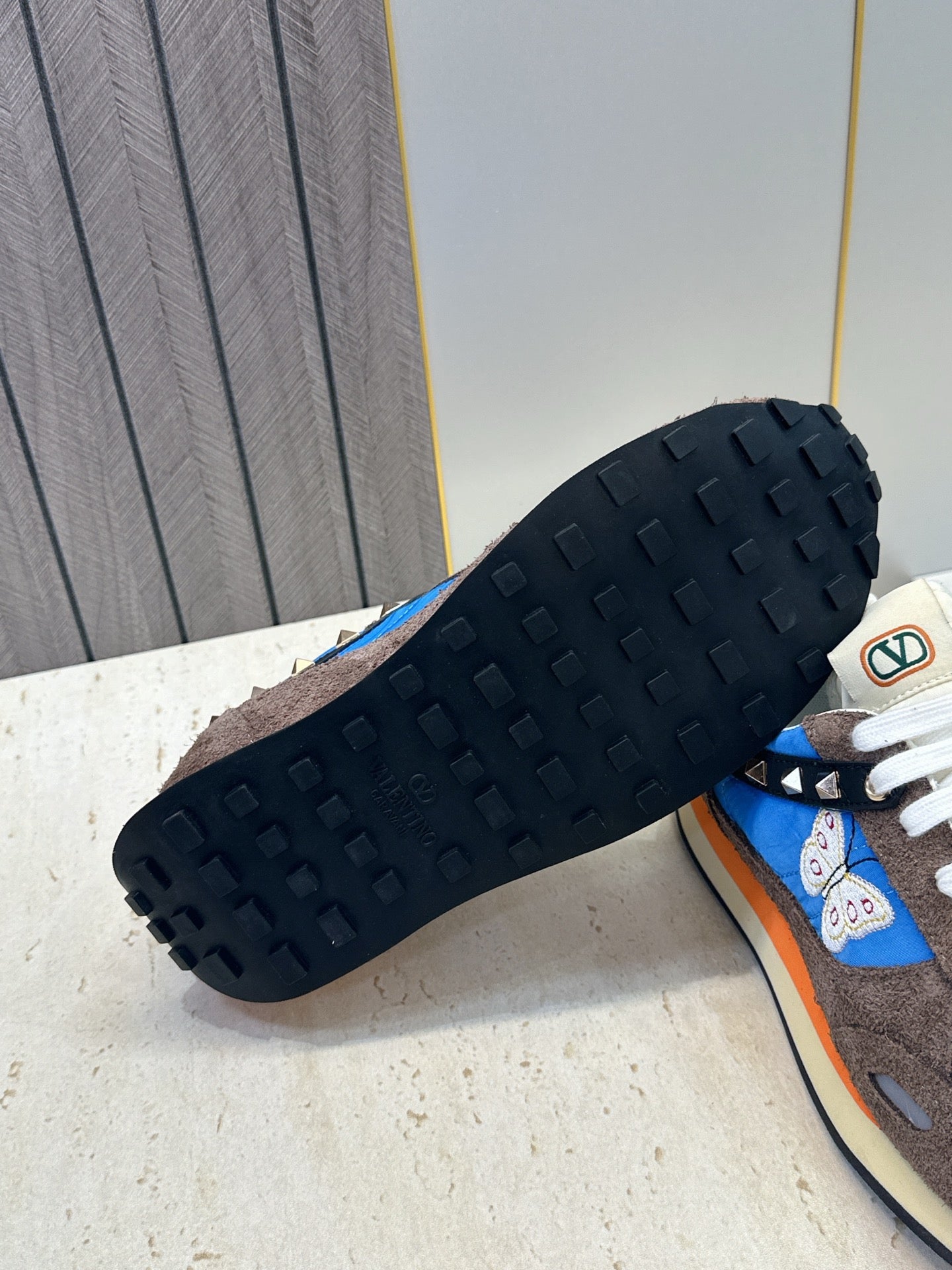 VALENTINO 26S BUTTERFLY EMBROIDERED SNEAKERS IN BROWN SUEDE & BLUE FABRIC